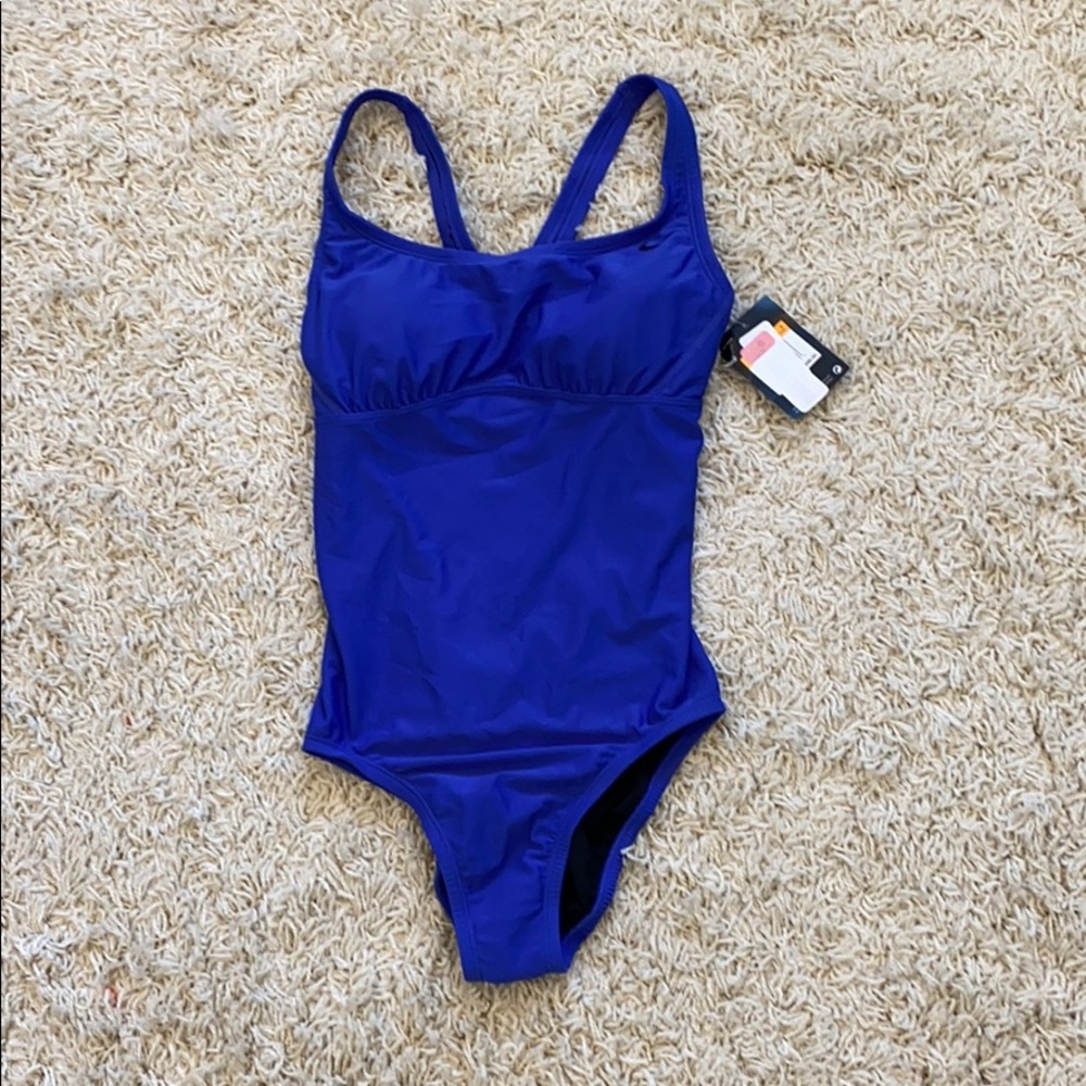 NWT Nike One-Piece Suimsuit